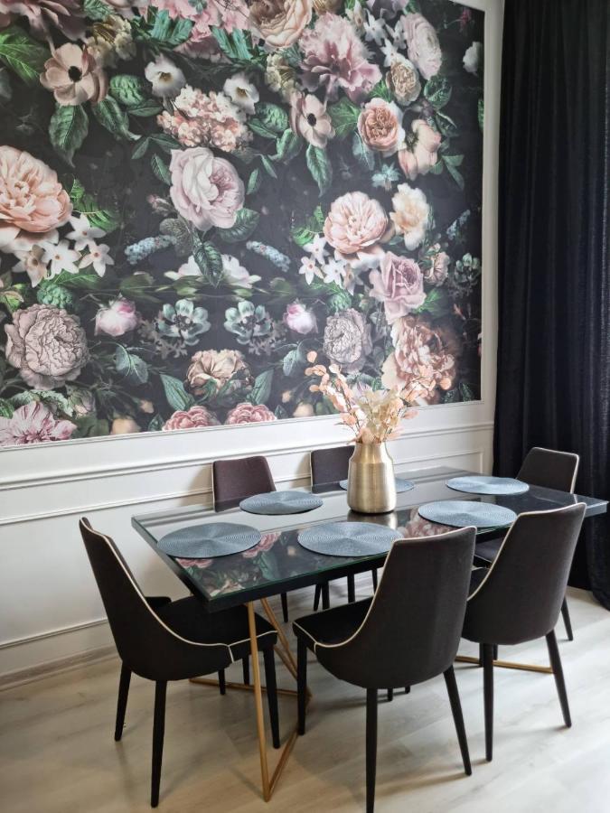 Leogrand Apartments On Lychakivska 3 リヴィウ エクステリア 写真