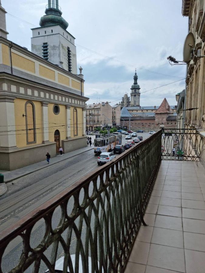 Leogrand Apartments On Lychakivska 3 リヴィウ エクステリア 写真