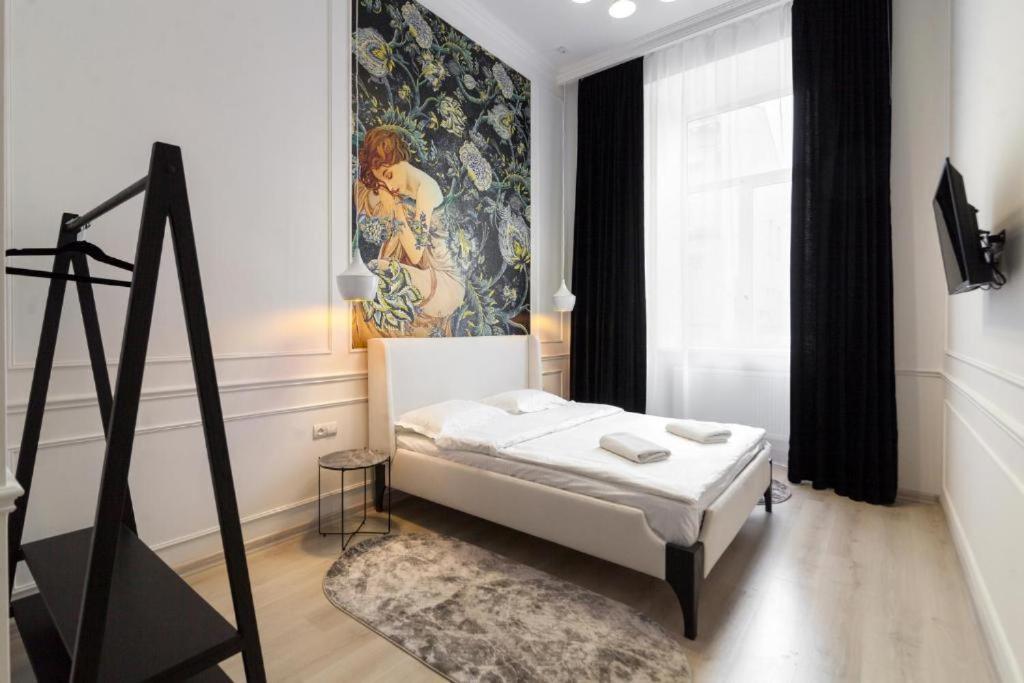 Leogrand Apartments On Lychakivska 3 リヴィウ エクステリア 写真